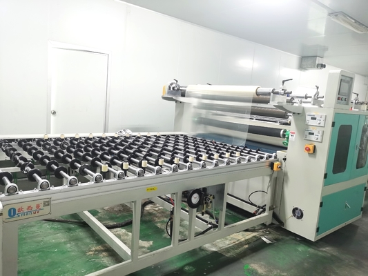 1-20m/Min Conveying Speed Film Laminating Machine 500mm Length 0-1320mm Working Width For Acrylic Plastic Sheet Board 1-20m/Min Conveying Speed Film Laminating Machine 500mm लंबाई 0-1320mm कार्य चौड़ाई एक्रिलिक प्लास्टिक शीट बोर्ड के लिए