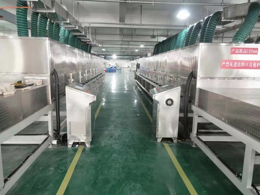 17530 मिमी × 1600 मिमी × 1100 मिमी 80 डिग्री सेल्सियस पर सटीक तापमान नियंत्रण के लिए वैक्यूम माइक्रोवेव ड्रायर