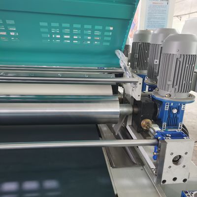 ग्लास बोर्ड दरवाजा लकड़ी के एक्रिलिक के लिए उच्च गति दो रोलर्स कोटिंग मशीन