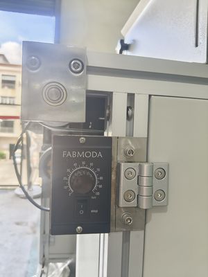 हमारे 1HP Desheng मोटर ट्रांसमिशन सिस्टम के साथ गति उपचार यूवी उपचार मशीन प्राप्त करें 5-20m / min गति