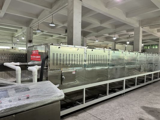 बिल्डिंग पैनल (जिप्सम, सीमेंट फाइबर बोर्ड) के त्वरित सख्त करने के लिए निरंतर माइक्रोवेव सुखाने की लाइन