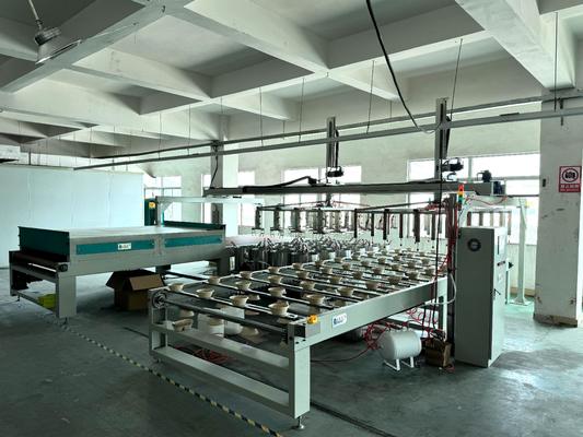 मोल्ड पल्स टेबलवेयर के लिए उच्च आउटपुट स्पिन कोटिंग उत्पादन लाइन - अनुकूलन योग्य मापदंडों के साथ 24-स्टेशन आंतरिक कोटिंग सिस्टम