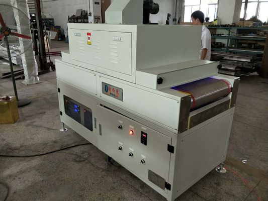 एल्यूमीनियम मिश्र धातु शरीर के साथ तापमान रेंज 0-50C के लिए 100W यूवी एलईडी उपचार मशीन