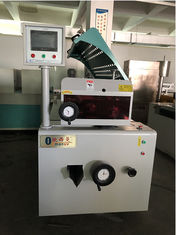 पीवीसी, फर्नीचर और धातु पैनलों के लिए अनुकूलन योग्य कोटिंग मोटाई के साथ सटीक दो-रोल कोटिंग मशीन