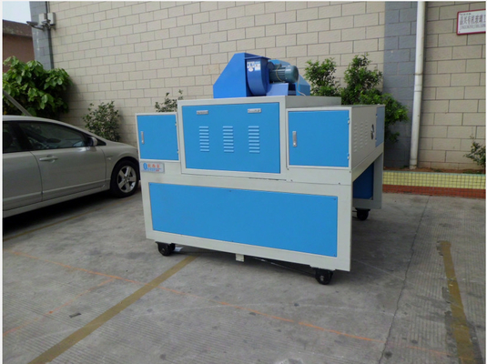 पर्यावरण के अनुकूल डिजाइन के साथ AC220V/50HZ पावर सप्लाई यूवी क्यूरिंग मशीन