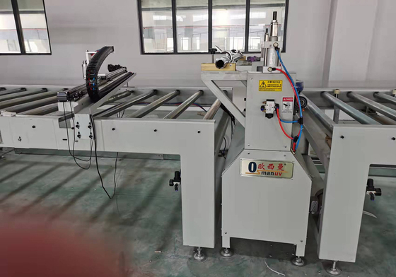 पीएलसी नियंत्रण प्रणाली के साथ 1600 मिमी फिल्म लेमिनेटिंग मशीन रिवाइंडिंग गति 0-100m/मिनट