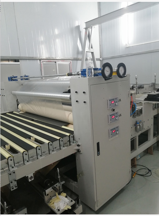 बोर्ड या प्लास्टिक या ग्लास का विमान 360-410V/50HZ वोल्टेज फिल्म लैमिनेटिंग मशीन 6300*1550*1200 मिमी के कुल आयाम के साथ