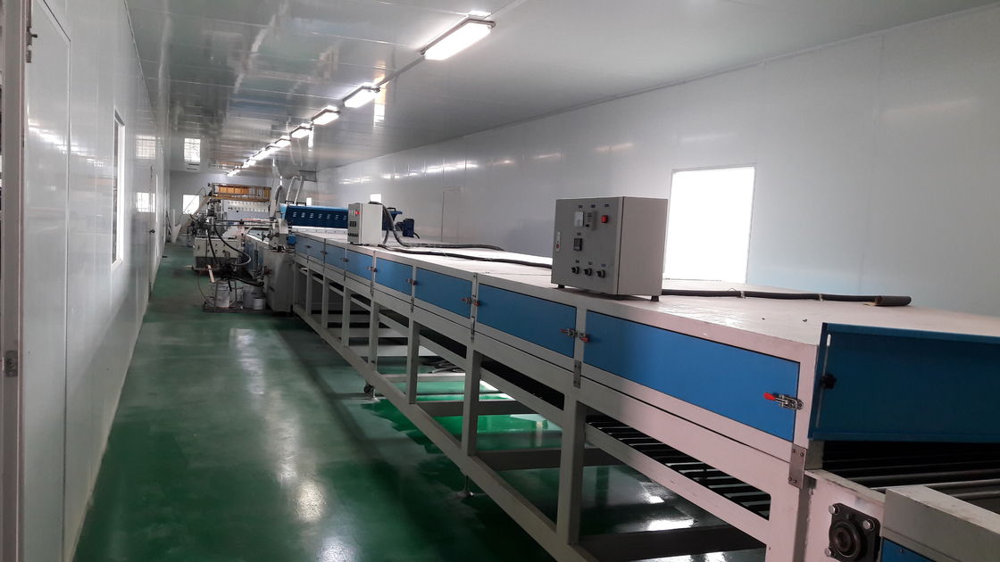 स्प्रे कोटिंग मशीन यूवी इन्फ्रारेड सुखाने की मशीन फैक्टरी W920mm 5m मिनट लेवलिंग टेक स्पॉट
