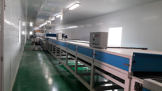 स्प्रे कोटिंग मशीन यूवी इन्फ्रारेड सुखाने की मशीन फैक्टरी W920mm 5m मिनट लेवलिंग टेक स्पॉट